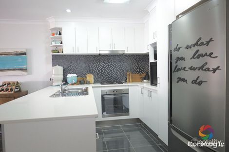 Property photo of 10 Sea Prince Circuit Clinton QLD 4680