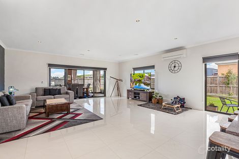 Property photo of 10 Editorial Avenue Wallan VIC 3756