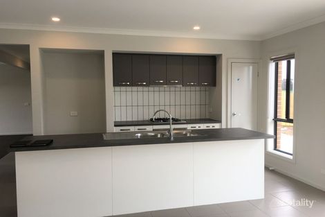 Property photo of 26 Pitfield Avenue Cranbourne East VIC 3977