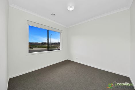 Property photo of 30 Goshawk Street Beveridge VIC 3753