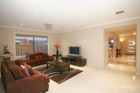 Property photo of 6 Flash Dan Drive Cranbourne East VIC 3977