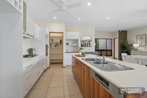 Property photo of 21 The Peak Road Brinsmead QLD 4870