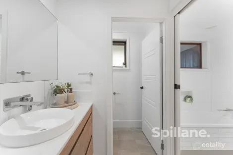 Property photo of 12 Beasley Crescent Rankin Park NSW 2287