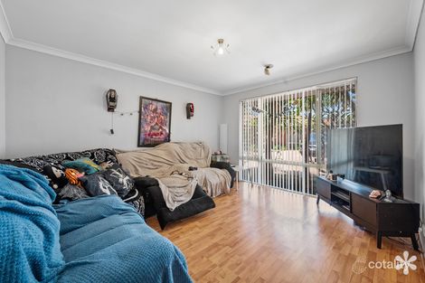 Property photo of 4/7 Greenlea Crescent Warnbro WA 6169