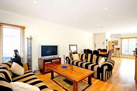 Property photo of 32 Walerna Road Glen Iris VIC 3146