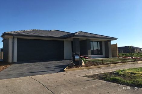 Property photo of 26 Pitfield Avenue Cranbourne East VIC 3977