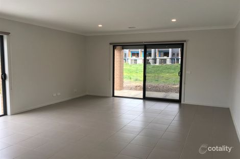 Property photo of 26 Pitfield Avenue Cranbourne East VIC 3977