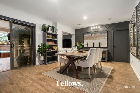 Property photo of 7 Edgeware Close Pakenham VIC 3810