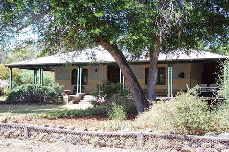 2 Hart St, Qualeup, WA 6394