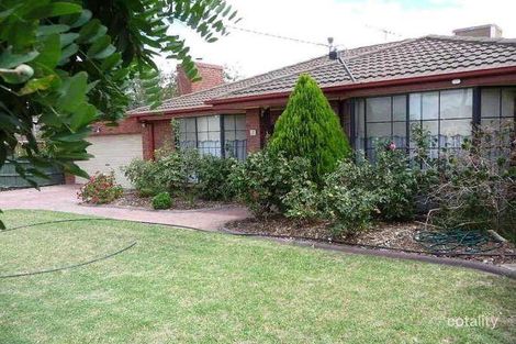 7 Andrew St, Melton South, VIC 3338