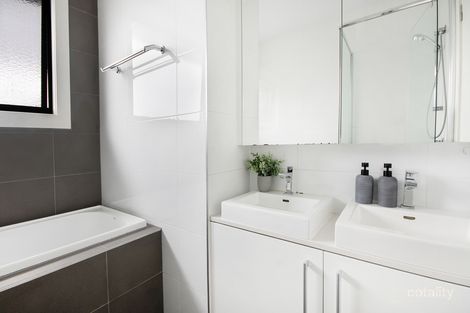 Property photo of 10A El Nido Grove Carnegie VIC 3163