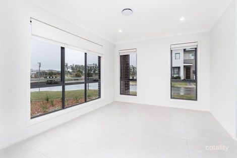 Property photo of 15 Honeysuckle Parade Marsden Park NSW 2765