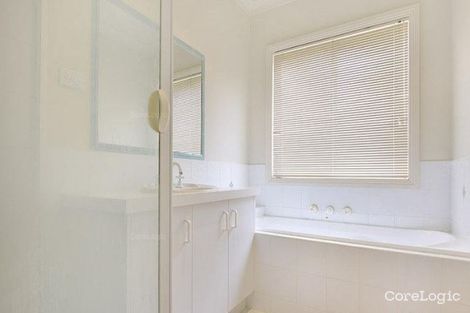 Property photo of 2/8 Mendora Crescent Wantirna South VIC 3152