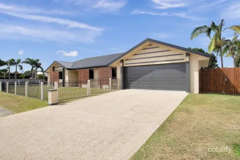 Property photo of 2 Bilgola Place Blacks Beach QLD 4740