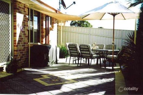 Property photo of 3/32 Cook Crescent East Hills NSW 2213