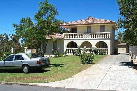 Property photo of 18 Portree Way Ardross WA 6153