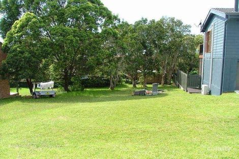 16 Escapade Ave, Diamond Beach, NSW 2430