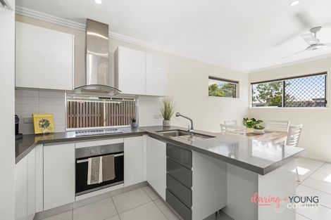 Property photo of 31 Huxley Crescent Oonoonba QLD 4811