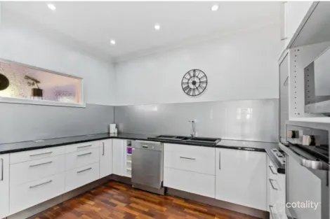 Property photo of 13 Hope Road Ardross WA 6153