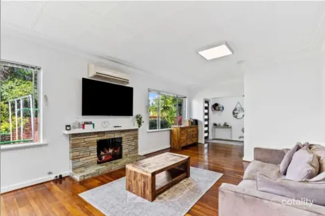 Property photo of 13 Hope Road Ardross WA 6153