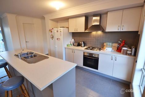 Property photo of 17 Waterside Close Miners Rest VIC 3352