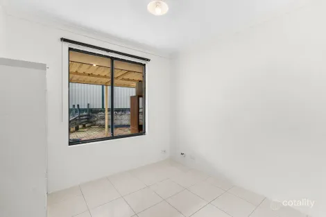 Property photo of 78 Dalrymple Drive Leda WA 6170