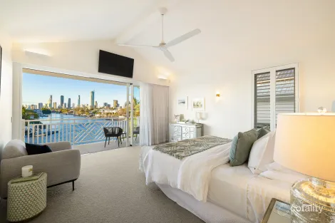 Property photo of 53 Beverley Crescent Broadbeach Waters QLD 4218