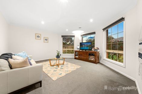 Property photo of 2 Maxim Court Drouin VIC 3818