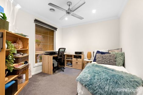 Property photo of 2 Maxim Court Drouin VIC 3818