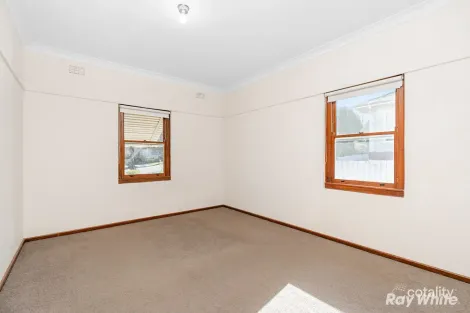 Property photo of 109 Macleay Street Turvey Park NSW 2650