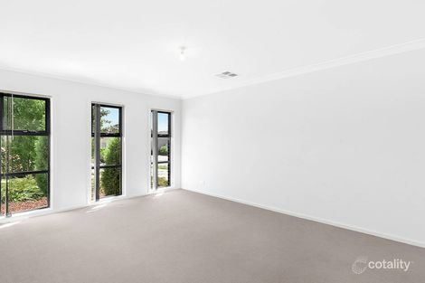 Property photo of 6 Ronald Walker Street Casey ACT 2913
