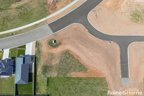 227 Lawrence Dr, Kelso, NSW 2795