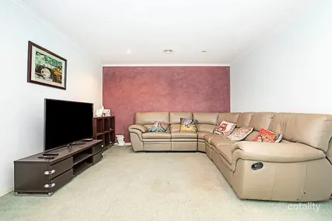 Property photo of 9 Auburn Street Amaroo ACT 2914