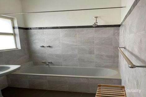 Property photo of 18 Ellerslie Place Toorak VIC 3142
