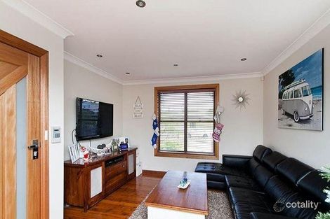 Property photo of 16 Brian Avenue Warilla NSW 2528