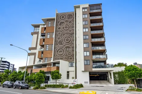 Property photo of 40/20 Beach Road Maroochydore QLD 4558