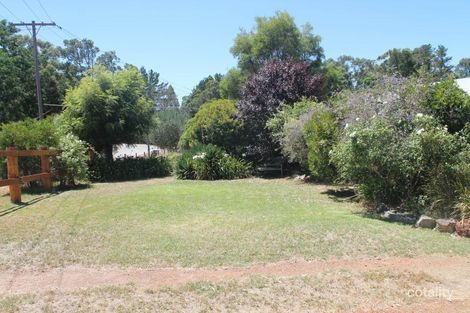 Property photo of 14 Harris Place Jarrahdale WA 6124