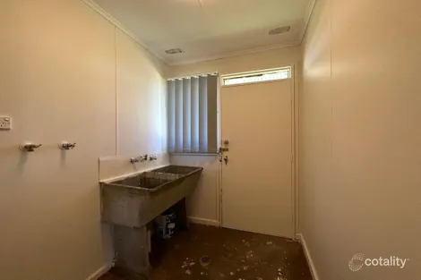 Property photo of 32 Cedar Crescent Forbes NSW 2871