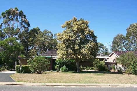 18 Mayflower Cres, Craigie, WA 6025