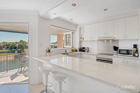 5/6 Dunlop Ct, Mermaid Waters, QLD 4218