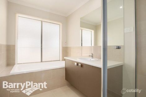 Property photo of 23 Arlington Avenue Pakenham VIC 3810
