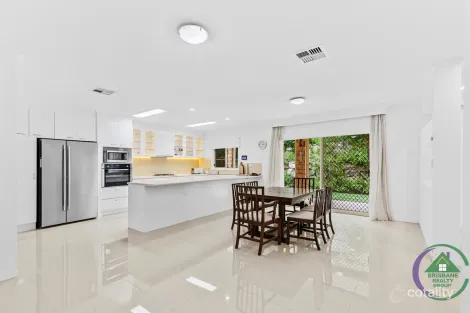 Property photo of 24 Inverary Place Upper Kedron QLD 4055