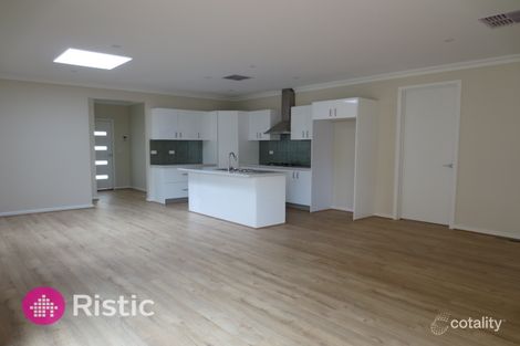 Property photo of 1/2 Woolnough Drive Epping VIC 3076