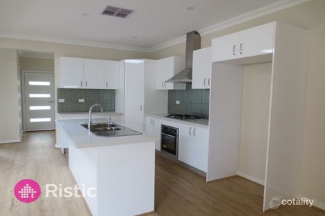 Property photo of 1/2 Woolnough Drive Epping VIC 3076