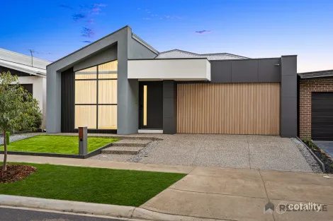 17 Touriga Cct, Sunbury, VIC 3429