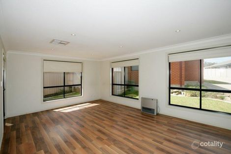 Property photo of 3/26 Dove Street Mount Austin NSW 2650