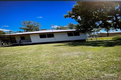 Property photo of 19 Beresford Crescent Dysart QLD 4745