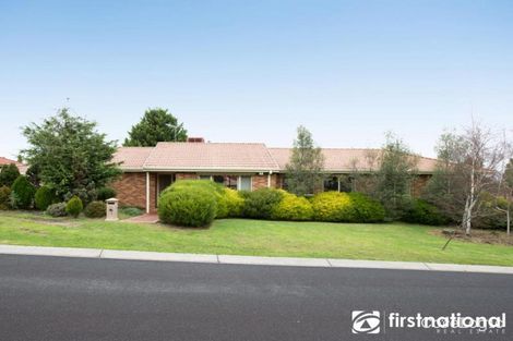 Property photo of 14 Kingsmere Drive Berwick VIC 3806