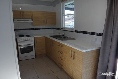 Property photo of 5 Pine Place Gateshead NSW 2290