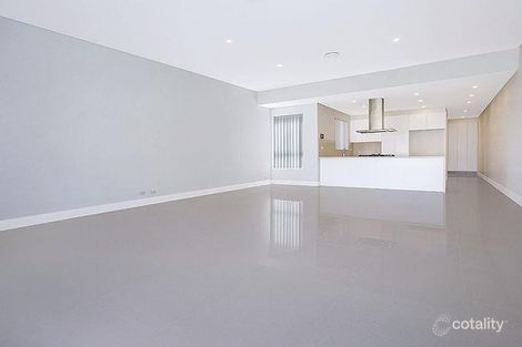 Property photo of 19 Henry Lawson Drive Peakhurst NSW 2210